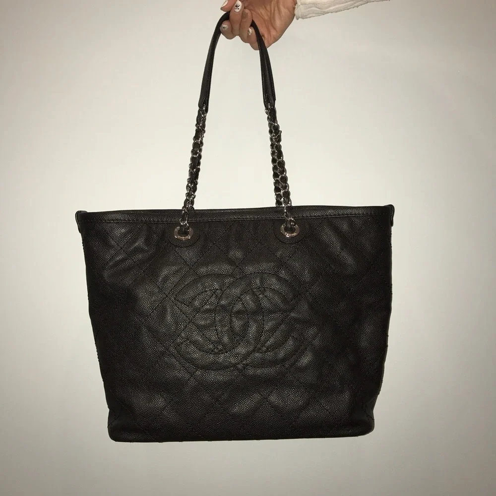 Pristine Chanel black caviar tote silver HDW